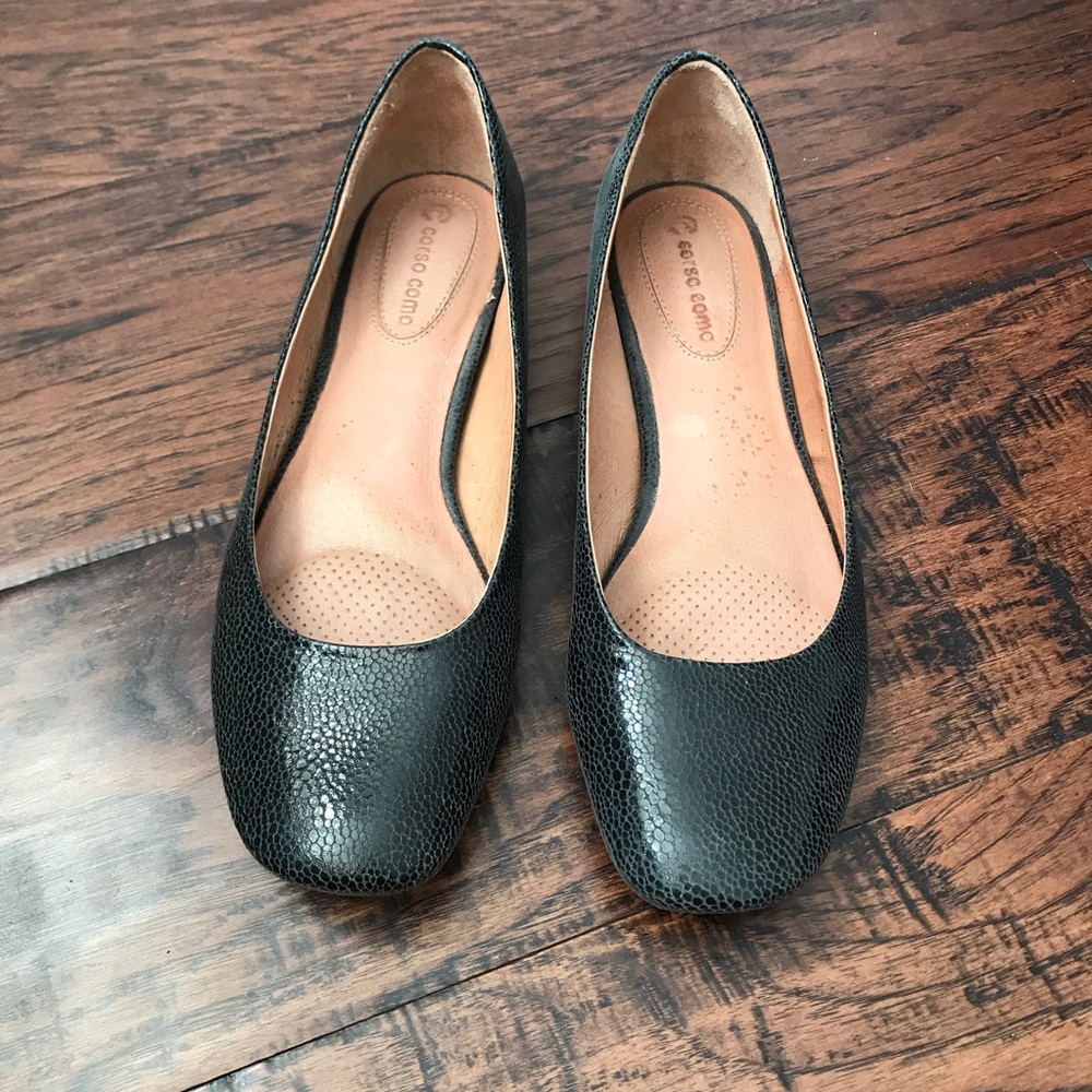 Corso Como textured flats. EUC size 9.